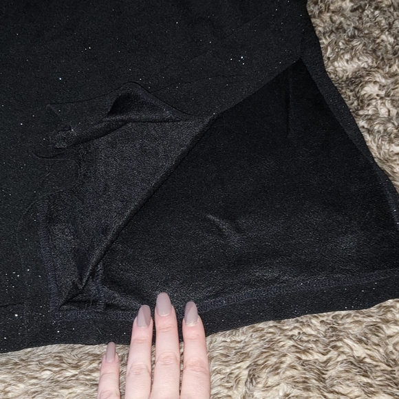 🖤Backless Silhouette🖤 - Picture 8 of 8